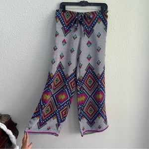 Multi Color Pants 
Alice & Trixie 
Size: Medium